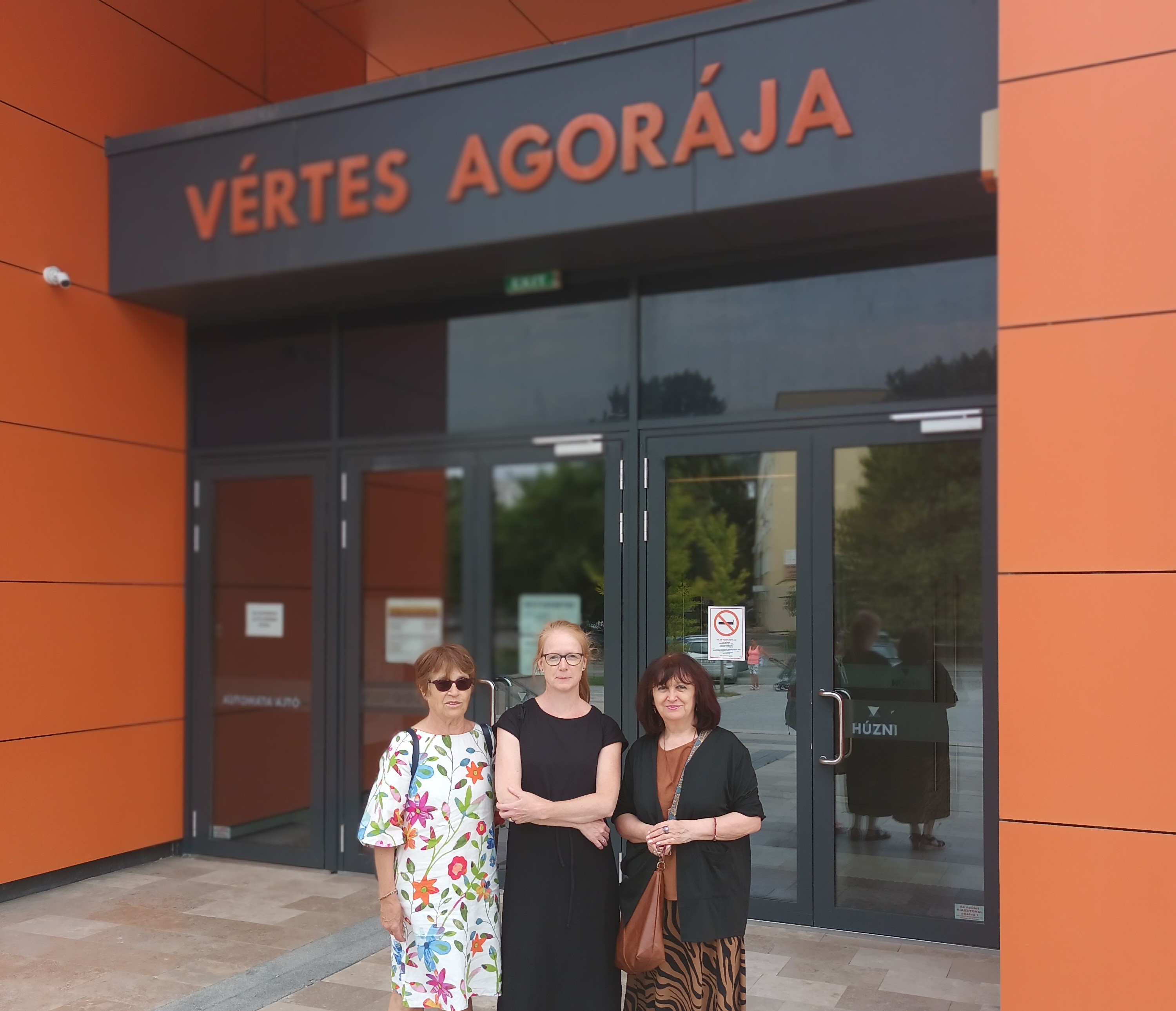 Krajcsovics Éva, Zséger Olivia, HAász Ágnes